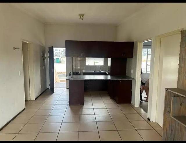 2 BEDROOM PROPERTY TO RENT IN BRENTWOOD PARK